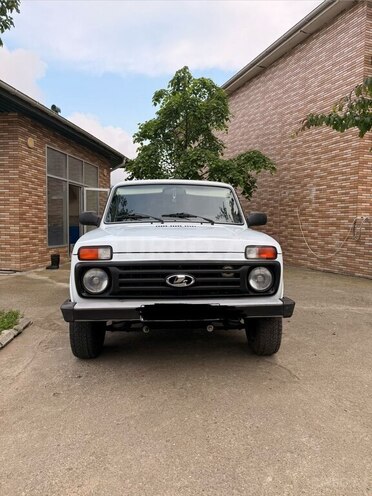 LADA (VAZ) Niva-8