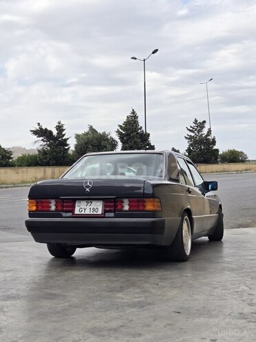 Mercedes 190-5