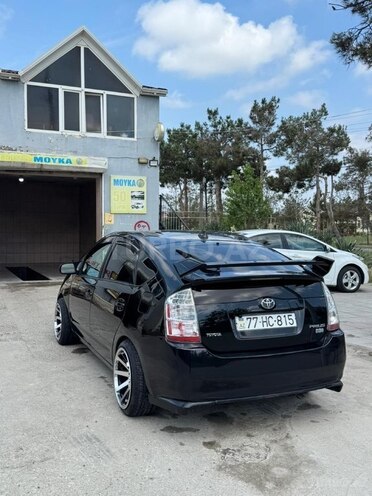 Toyota Prius-2