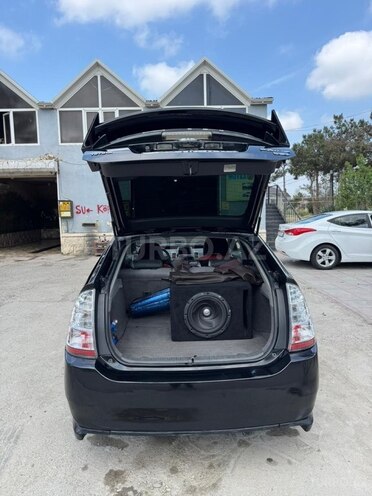 Toyota Prius-4