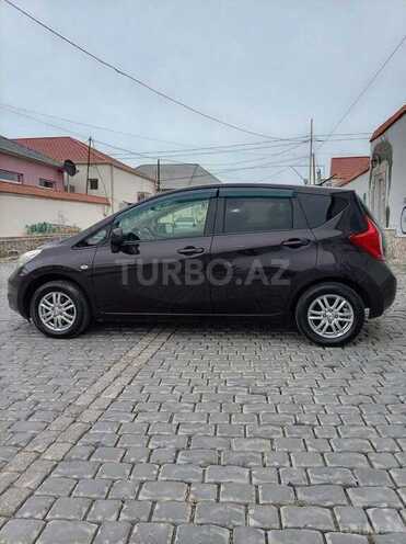 Nissan Note-2