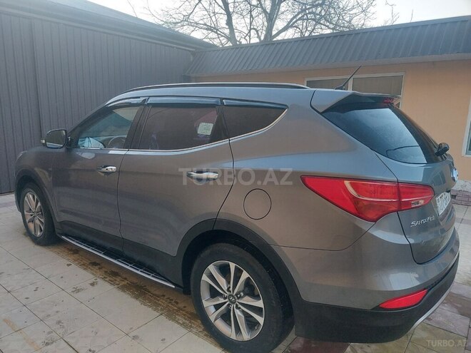 Hyundai Santa Fe-5