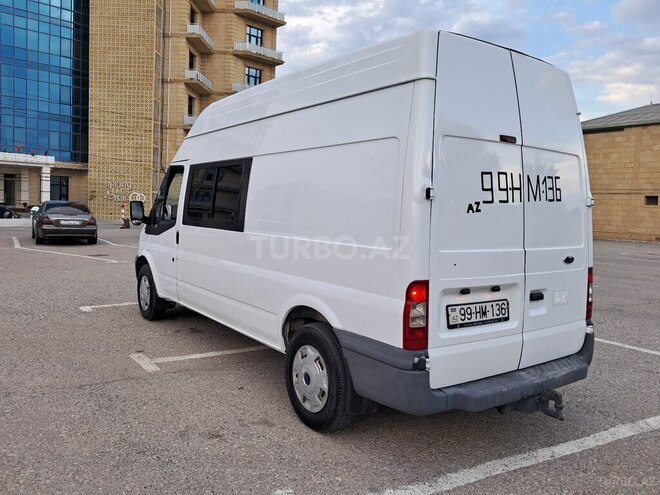 Ford Transit-7