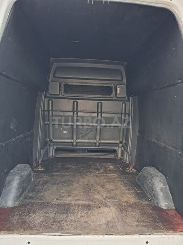 Ford Transit-15