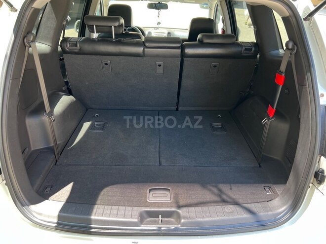 Hyundai Santa Fe-10