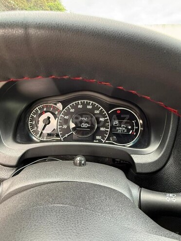 Nissan Note-10