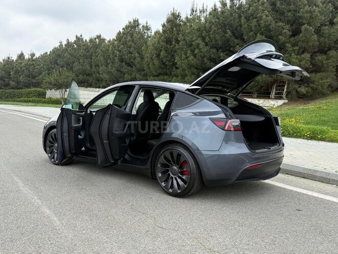 Tesla Model Y-6