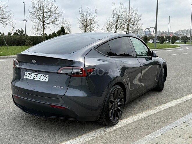 Tesla Model Y-2