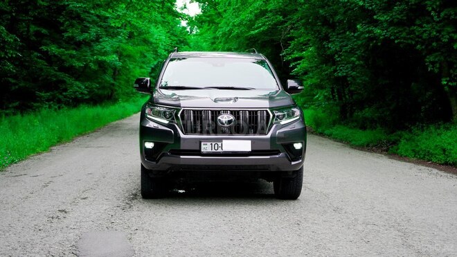 Toyota Land Cruiser Prado-1
