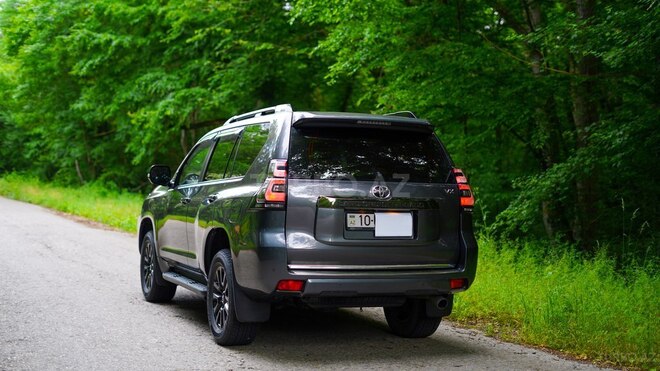 Toyota Land Cruiser Prado-6