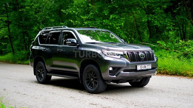Toyota Land Cruiser Prado-4