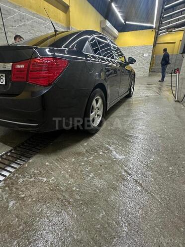 Chevrolet Cruze-12