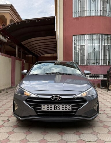 Hyundai Elantra-2