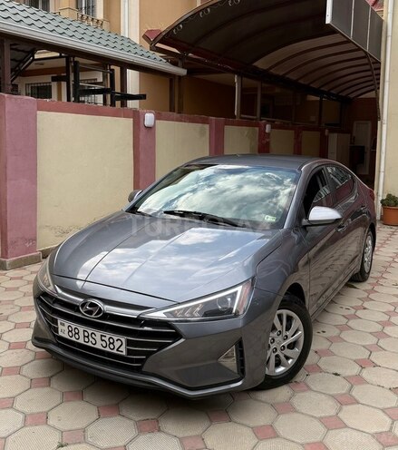 Hyundai Elantra-4