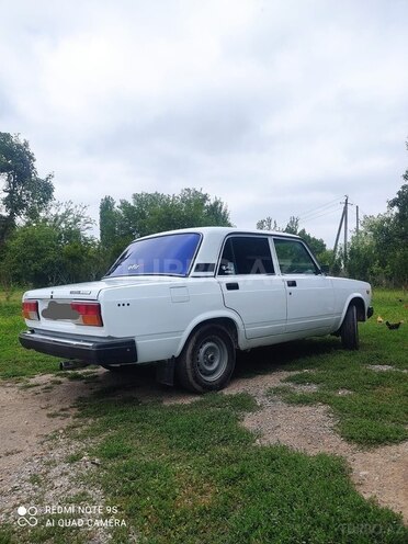 LADA (VAZ) 2107-2