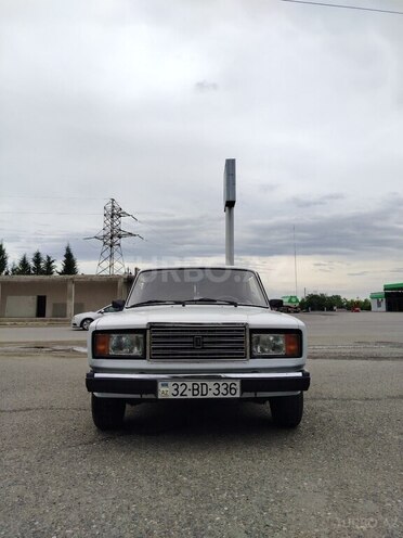 LADA (VAZ) 2107-1