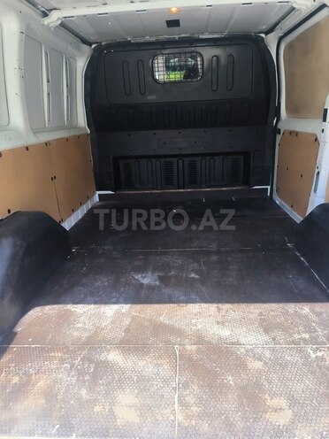 Ford Transit-5