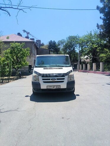 Ford Transit-1