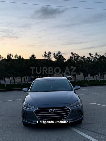 Hyundai Elantra-1