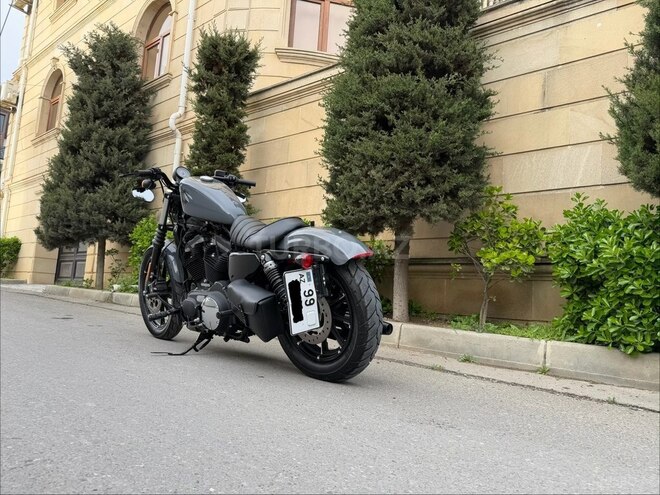 Harley-Davidson XL883N Sportster Iron 883-2