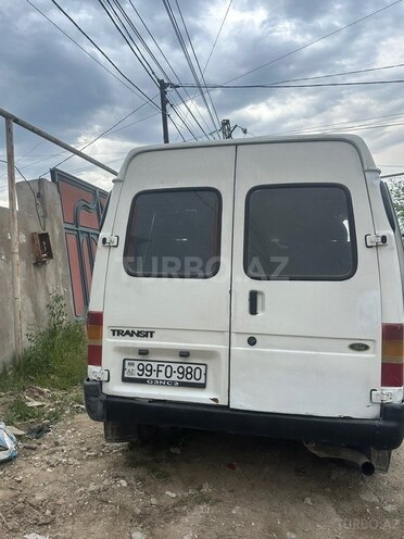 Ford Transit-2