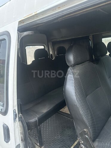 Ford Transit-4