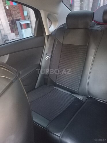 Kia Cerato-7