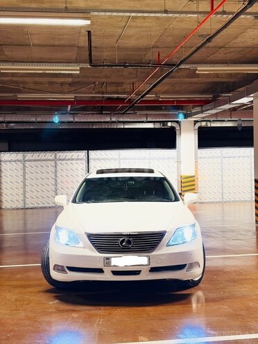 Lexus LS 460-4