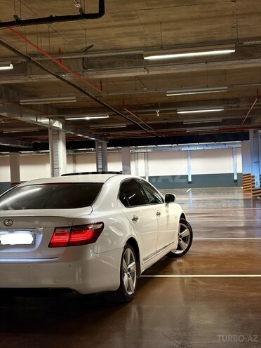 Lexus LS 460-10