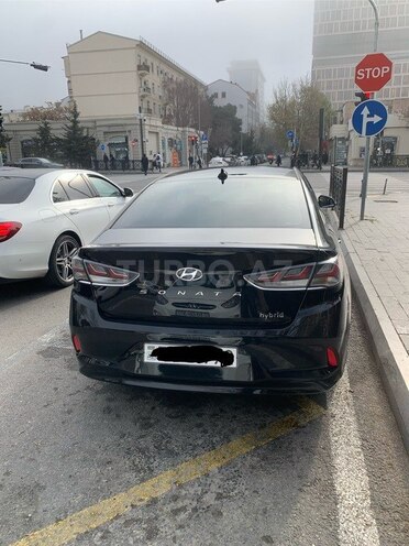 Hyundai Sonata-2