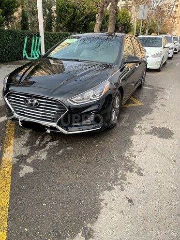 Hyundai Sonata-4