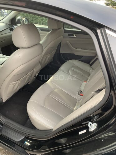 Hyundai Sonata-10