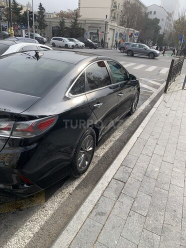 Hyundai Sonata-6