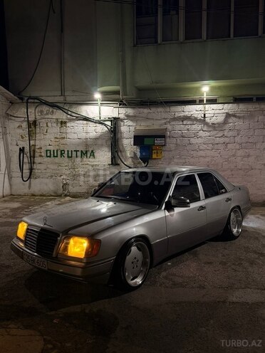 Mercedes 220 E-3