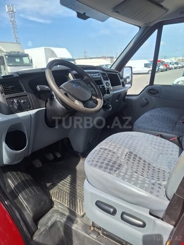 Ford Transit-7