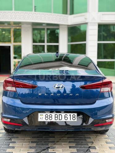 Hyundai Elantra-9