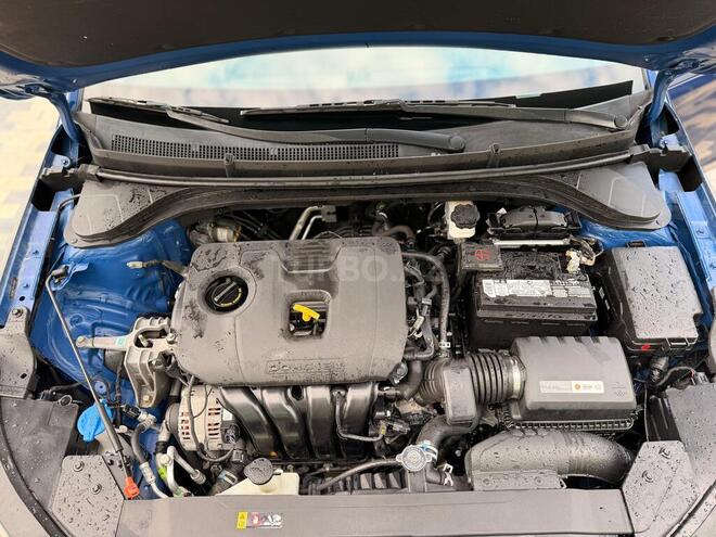 Hyundai Elantra-18