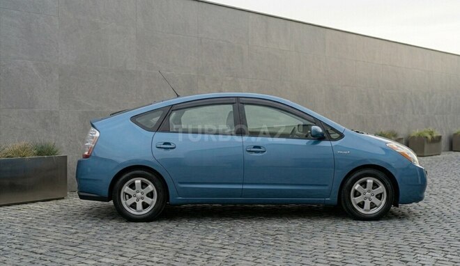 Toyota Prius-4