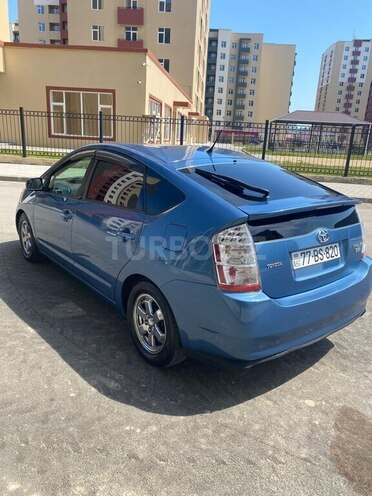 Toyota Prius-5