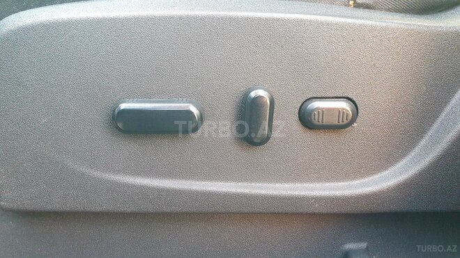 Ford Escape-13