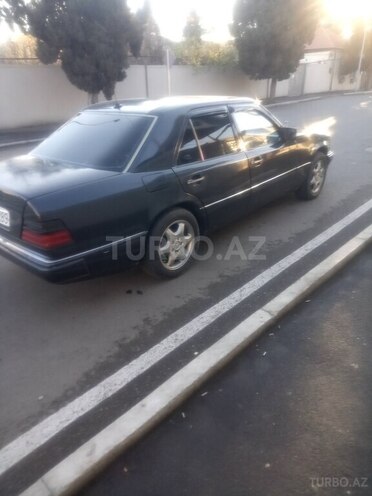 Mercedes 300 D-6