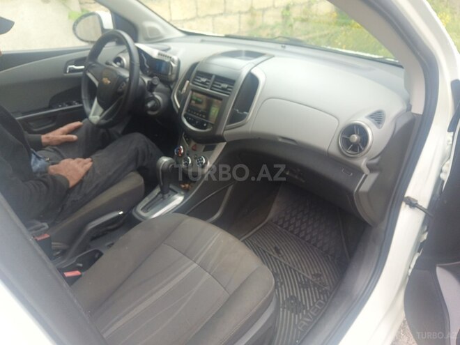 Chevrolet Aveo-15