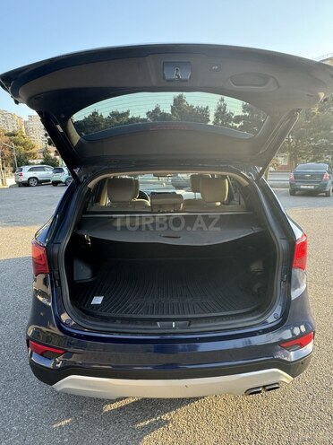 Hyundai Santa Fe-16