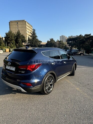 Hyundai Santa Fe-15