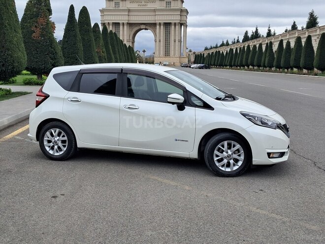 Nissan Note-2