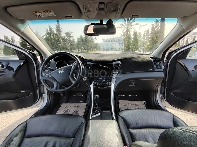Hyundai Sonata-6