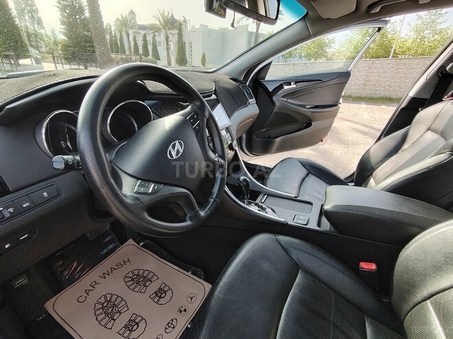 Hyundai Sonata-8