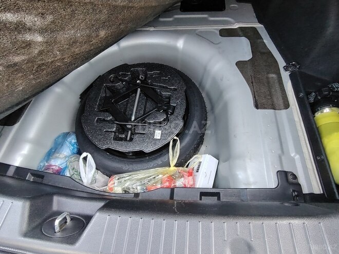 Hyundai Sonata-15