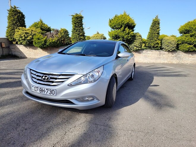 Hyundai Sonata-1
