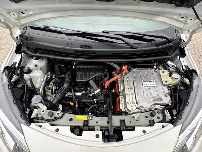 Nissan Note-6
